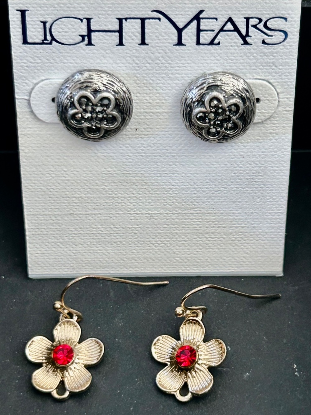 NWT flower earrings (2 pair)